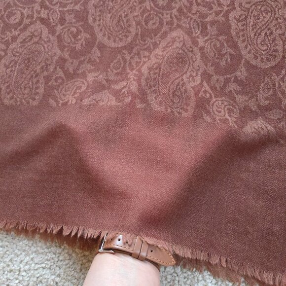 NWOT Cashmere Jacquard Lightweight Scarf Milk Chocolate - Picture 9 of 10